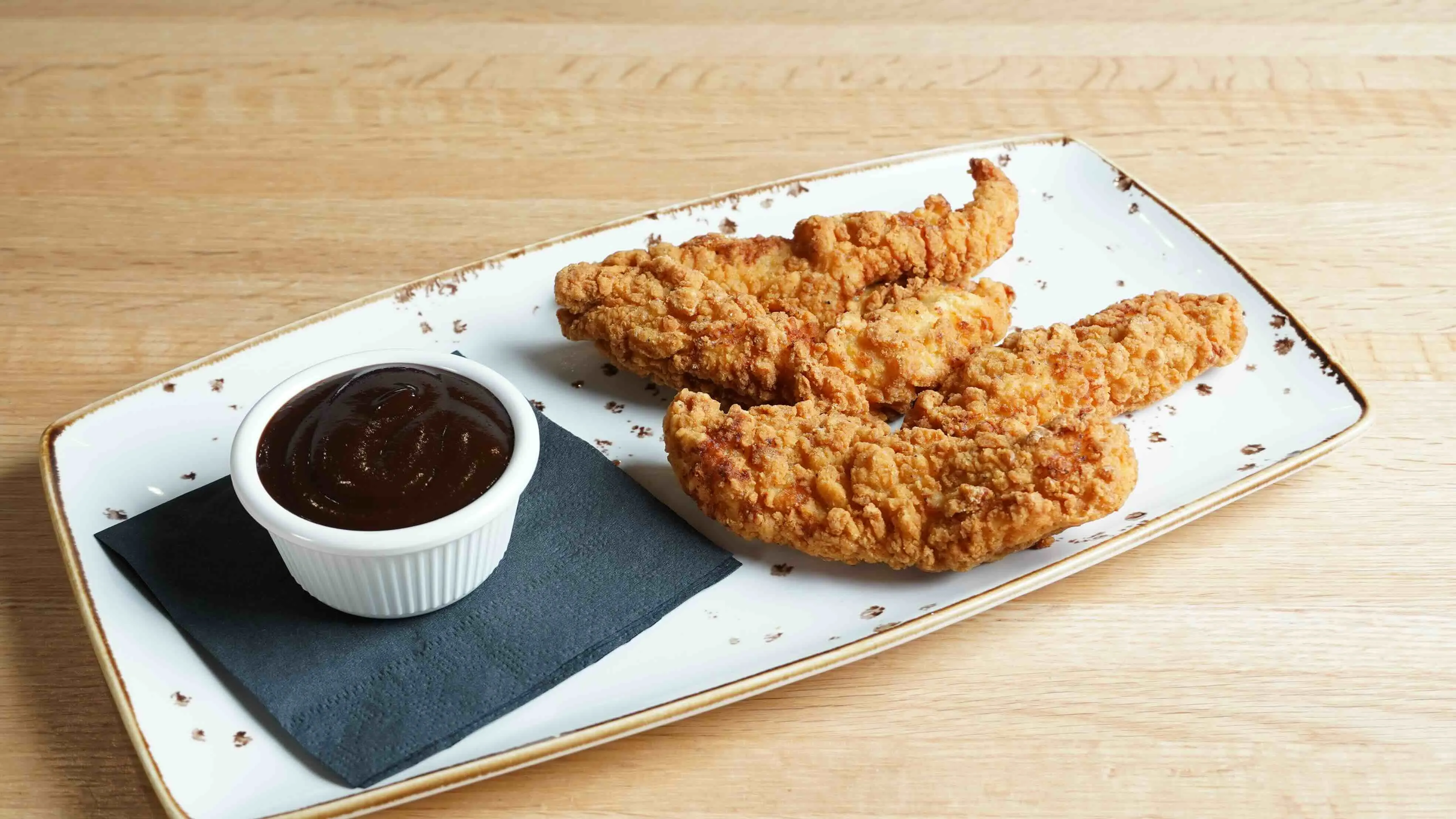 CRISPY CHICKEN STRIPS